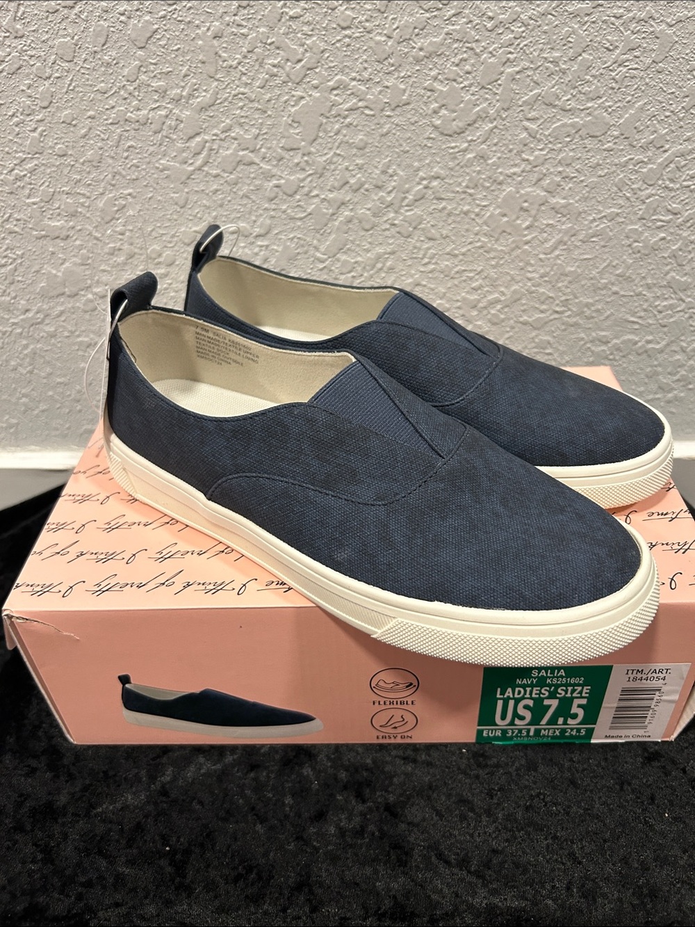 Kensie Navy Slip-On Canvas Loafers 7.5